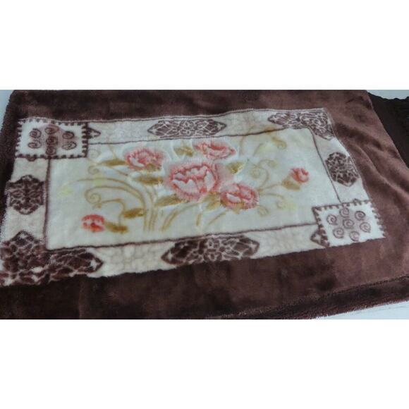 Vintage Plush Roses Pillow Sham Crochet Fringe Edge Heavy Pink Floral Queen - Picture 3 of 9